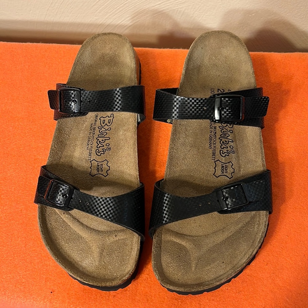 Birki’s by Birkenstock Sydney black sandals size 10/41